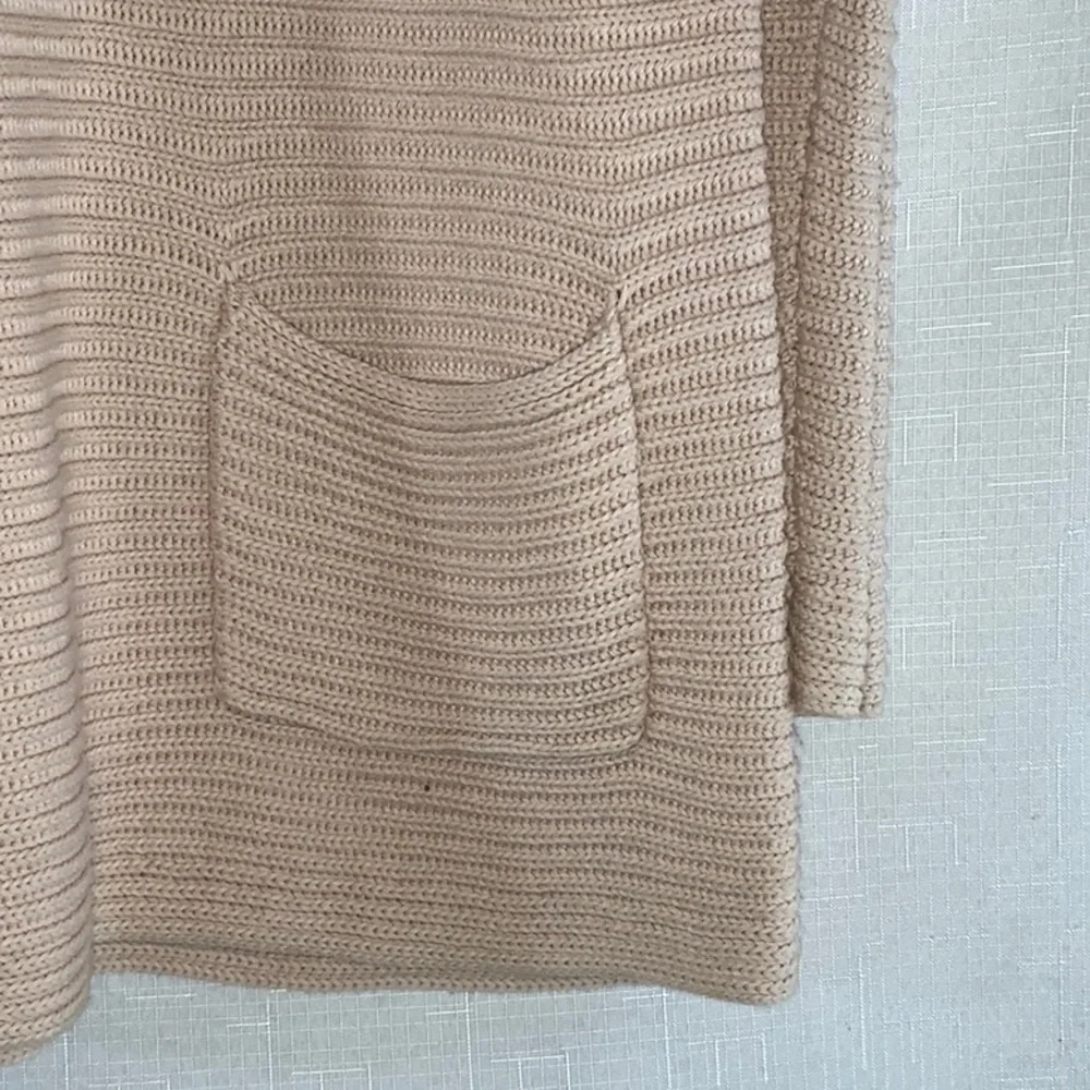 725 10/$50🏄🏻‍♀️ Vince Camuto Pink Cotton Blend Knit Tunic Sweater with Pockets